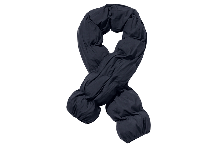 〈ポスト アーカイブ ファクション(PAF)〉のダウンマフラー