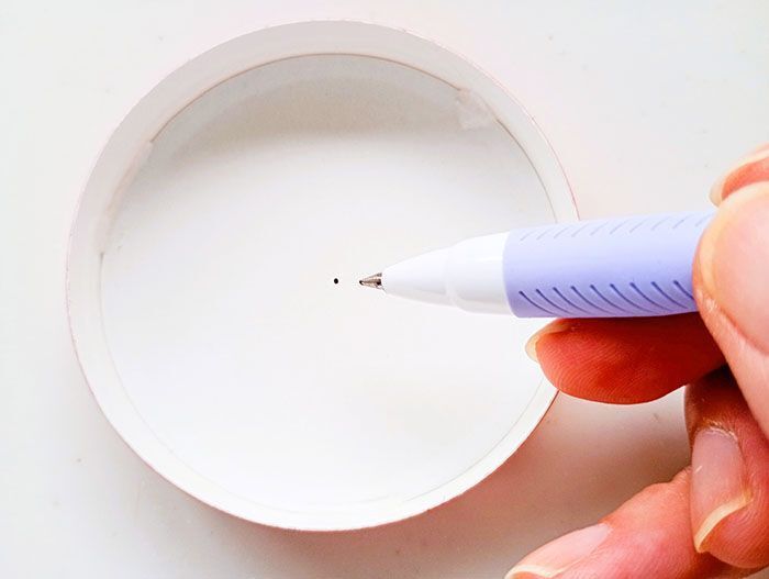 チップスターのフタがまさかの「編み機」に！くるくる回すだけで組みひも完成♡【作ってみた】