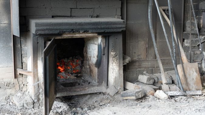 工房とったん 炭釜