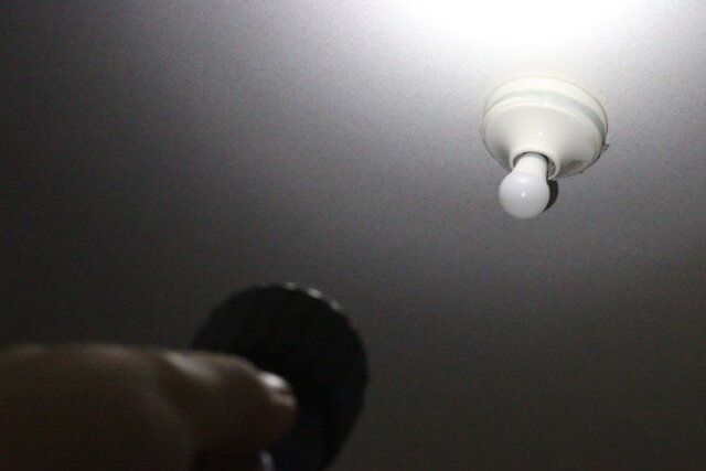 2WAY懐中電灯 懐中電灯使用時 暗所