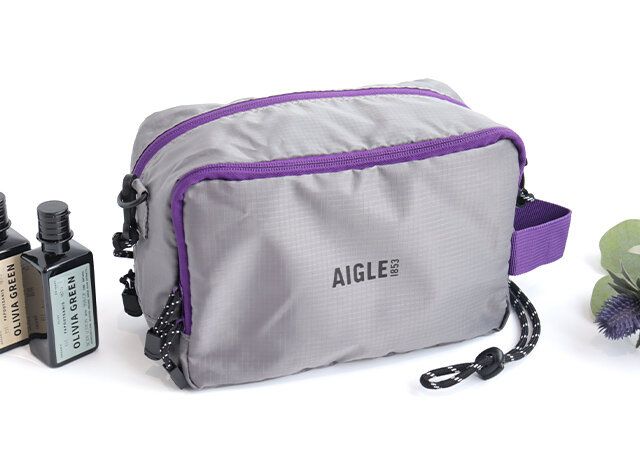 AIGLE［エーグル］ショルダーストラップ付き 撥水素材のダブルジップポーチ