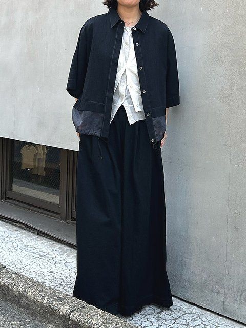 黒ワイドデニムコーデ5