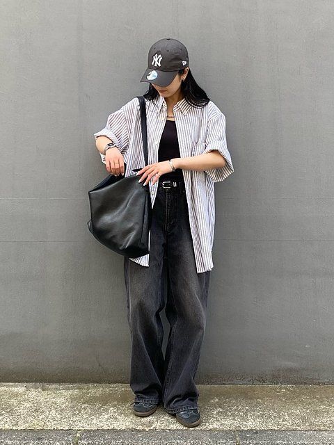 黒ワイドデニムコーデ4