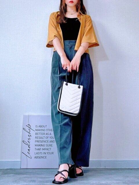 2025gu値下げシアーシャツお手本コーデ