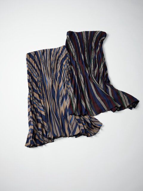 2025秋ユニクロ女性おすすめプリーツロングスカート