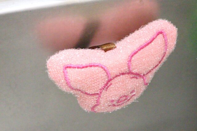 やわらかスポンジホルダー（粘着タイプ） 使用例