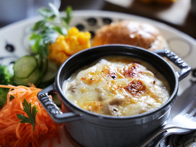 たっぷりきのことベーコンのミルクグラタン