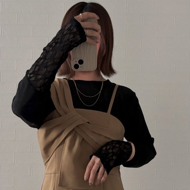 しまむらの「袖レースシアープルオーバー」