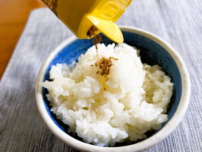 「粉チーズ容器」捨てちゃダメ！家事のプチストレスを解消する、意外な活用法があるんです♪