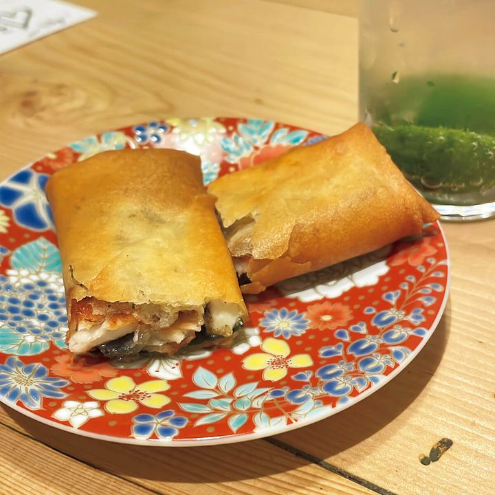 渋谷〈炭火焼き リリー〉鰻クリームチーズ春巻き