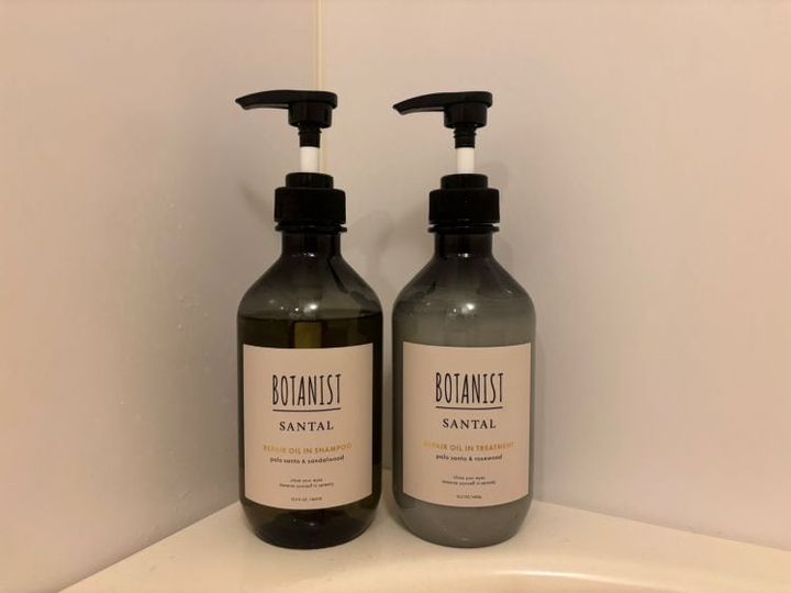 シャンプー：BOTANIST SANTAL