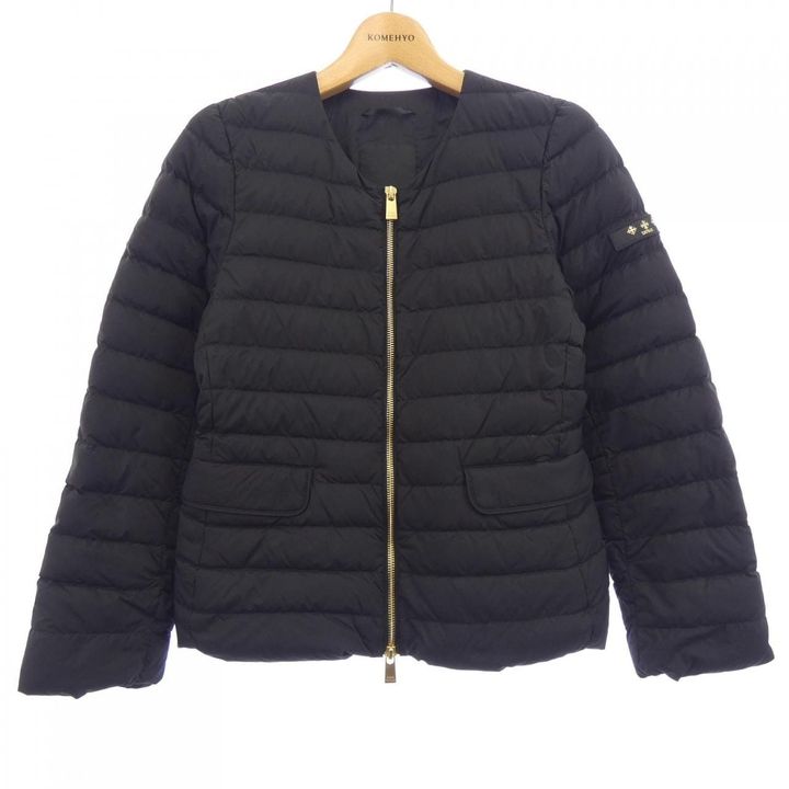 タトラスのダウンジャケット