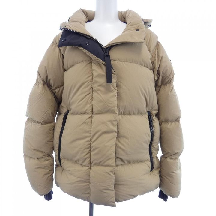 カナダグースのダウンジャケット