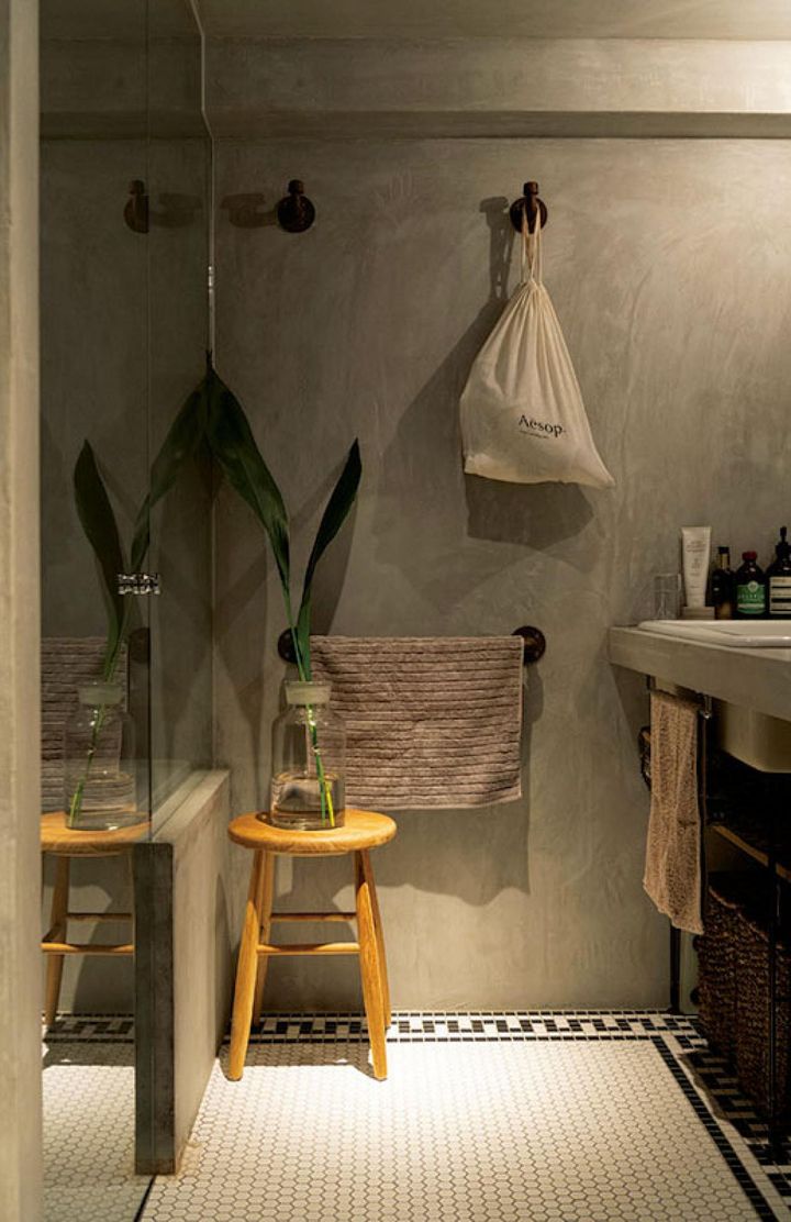 バスルームはシンプルな グリーンでスタイリッシュに