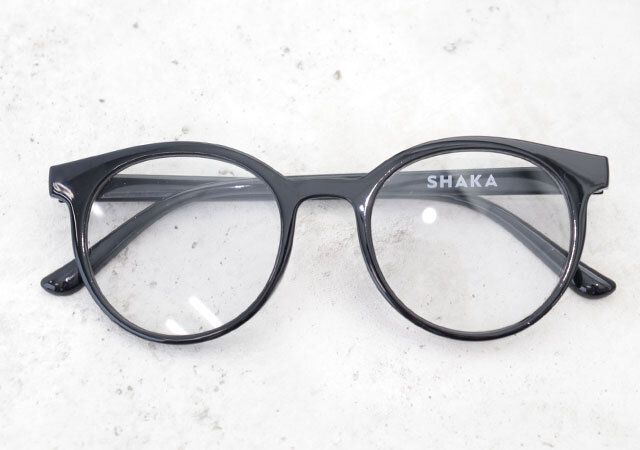 SHAKA調光サングラス屋内ではクリアレンズに