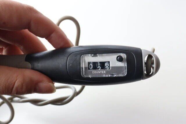 ダイソーのカウンター付なわとび（ロープの長さ2.7m）2