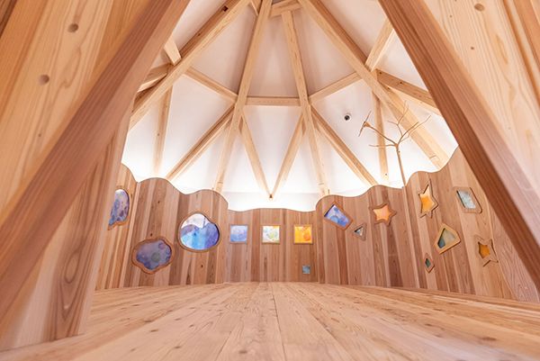 【愛知県名古屋市】SukuSuku English Preschool 浦里が自然素材でつくられた大型遊具『Nekopu』導入