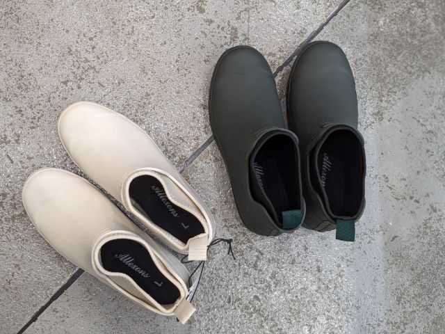 2色のレディース防水サファリサイドゴア