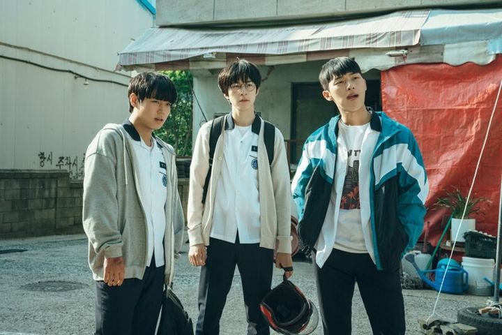 Netflixシリーズ『弱いヒーロー』Class 1～2：独占配信中