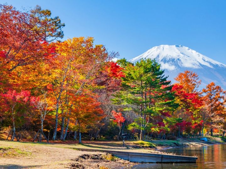 All About ニュース編集部が全国250人を対象に実施した「秋に行きたい温泉地」に関するアンケートの調査結果から、「秋に行きたい山梨県（富士五湖・甲府・山梨エリア）の温泉地」ランキングを発表！ 2位「山中湖温泉」を抑えた1位は？