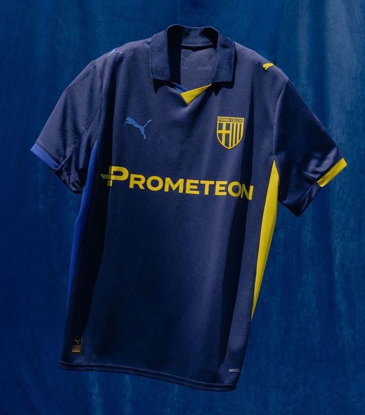 日本代表GK所属のイタリア古豪にオシャレな新ユニフォーム登場！「90年代カラー」が懐かしい