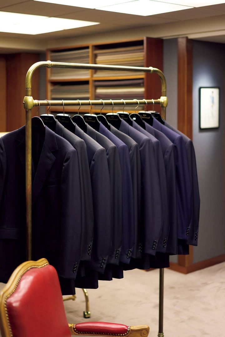 パリ〈Charvet〉本店 オーダーメイド スーツ売り場