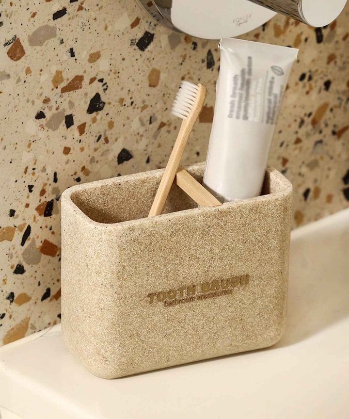 画像1: 出典：3COINS