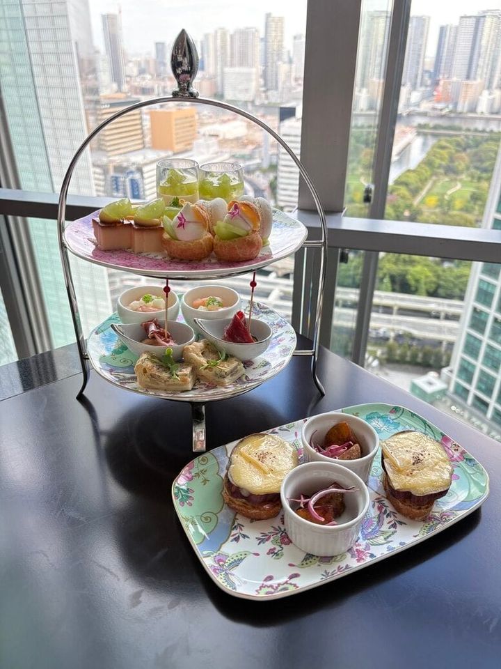 AFTERNOON TEA with “SIROCCO”「シャインマスカット」