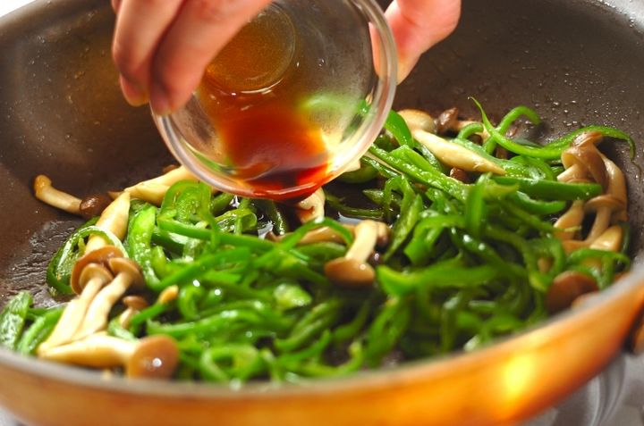 やみつき！無限ピーマン 中華風炒め by森岡 恵さんの作り方2