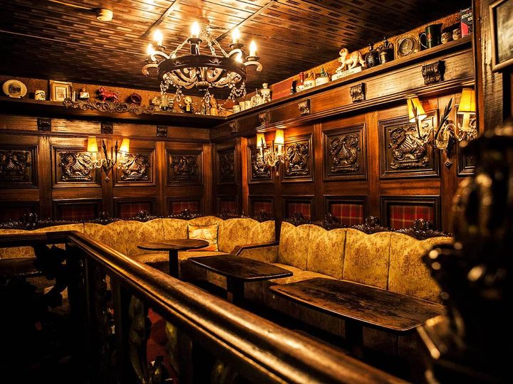 新橋『あるぷ』の内観