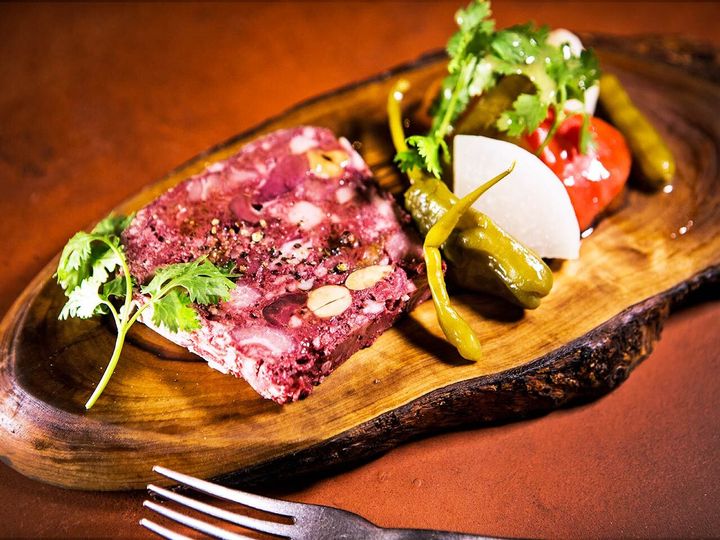 東銀座『pas loin』のパティ