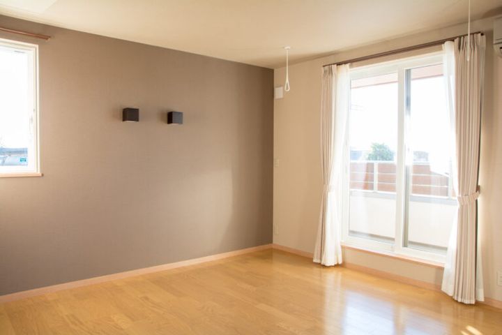 4面ガラスで炎が美しく映える！クラゲのような幻想的な焚き火台が最強すぎる！