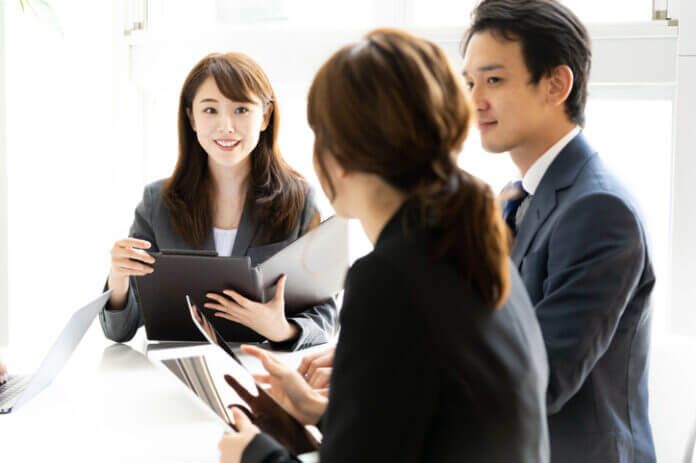 恋より仕事って本当⁉ キャリアウーマンの恋愛のリアルとは