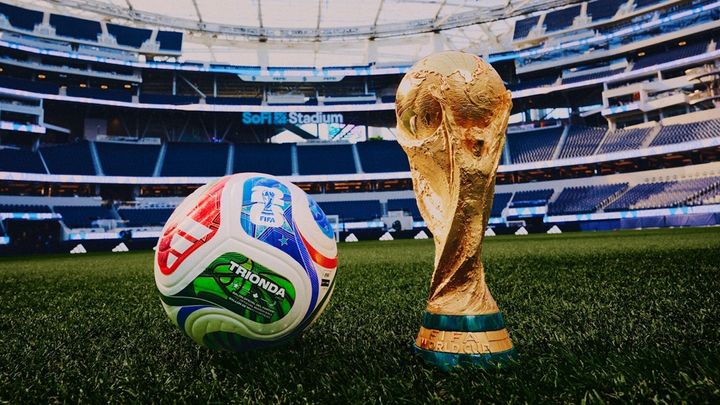 adidas、2026年サッカーW杯の公式試合球を発表！初の3ヵ国共催を象徴…パネル数は史上最少の「4枚」