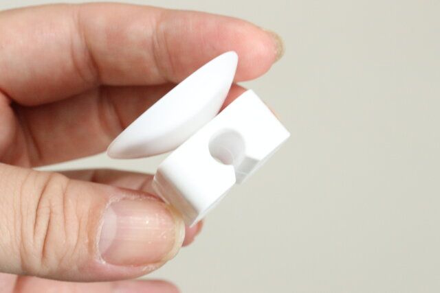 ダイソーの歯ブラシキャッチ（吸盤、3個）の側面