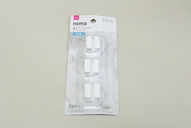 ダイソーの歯ブラシキャッチ（吸盤、3個）のパッケージ