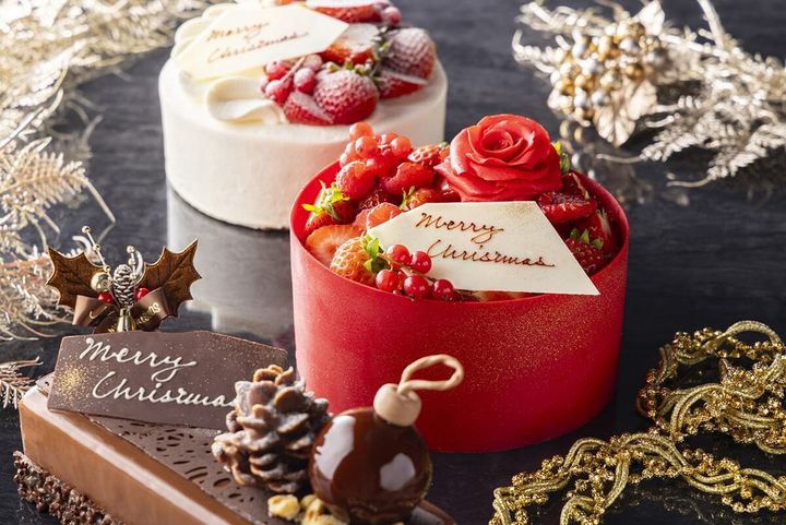「ローズ・ド・ノエル」と「クリスマスホールケーキ」