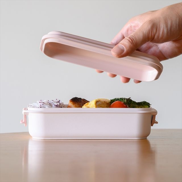 楽に洗えてふんわりランチボックス フタをあける