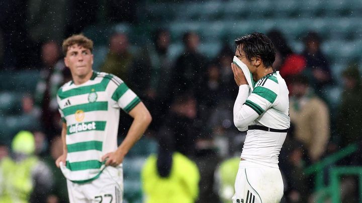 代表入りを逃した27歳日本人MF、不調の理由は…現地解説者「前線の動きが悪く、バックパスが増えている」