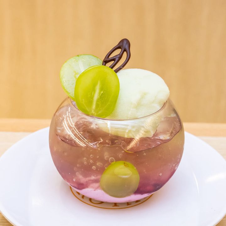 エメラルドマスカットパフェ