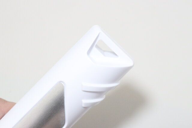 ダイソーの握ると点くライト3