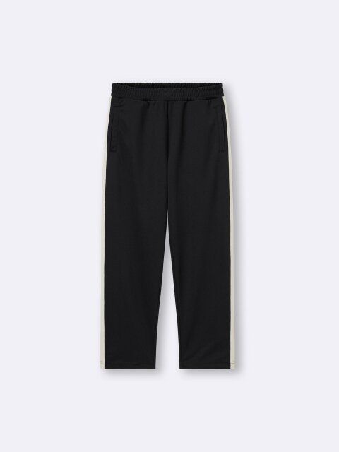 2025gu秋トラックパンツ