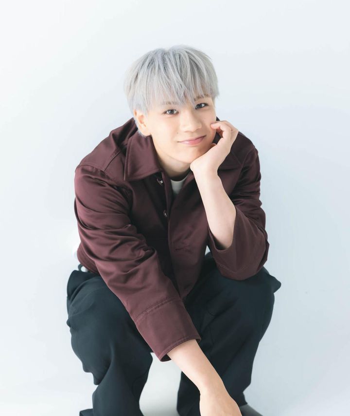 ジャケット 20万1300円、パンツ 15万1800円（ともにPlan C／ブルーベル・ジャパン〈ファッション事業本部〉☎03-5413-1050） その他／スタイリスト私物