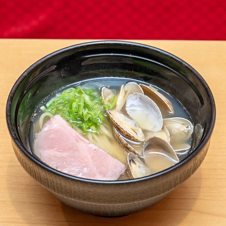 “麺匠至誠”監修「あさり入り 貝だし塩ラーメン」