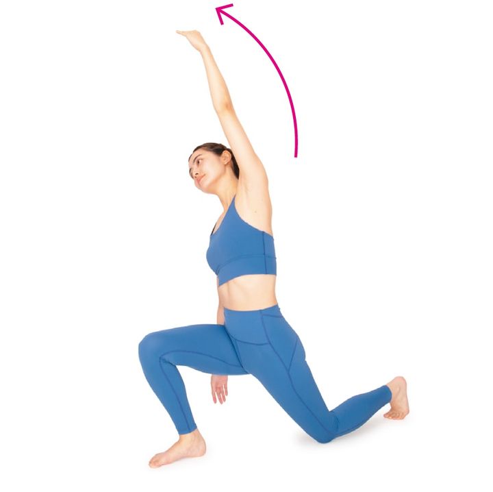 左腕を上げ、左の体側も伸ばして5秒キープ。