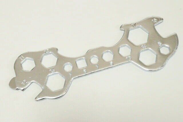 ダイソーの多目的スパナ