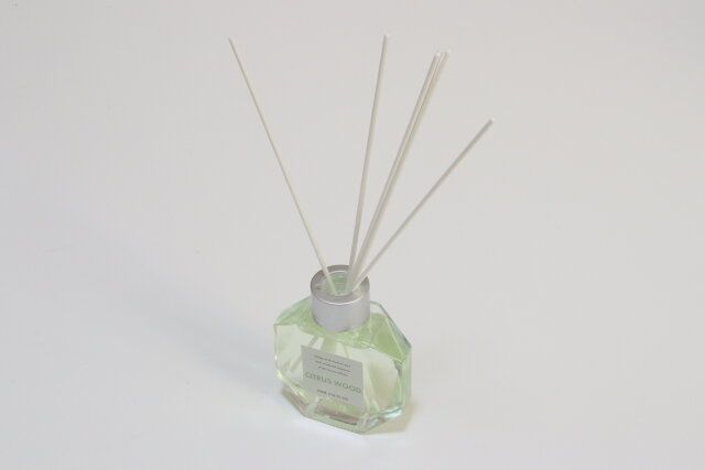 アロマディフューザー（シトラスウッド） 使用例