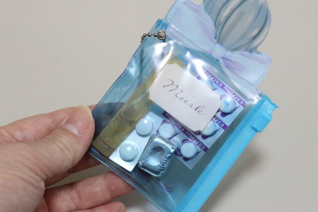 ダイソー スライダーケース（香水） 使用例