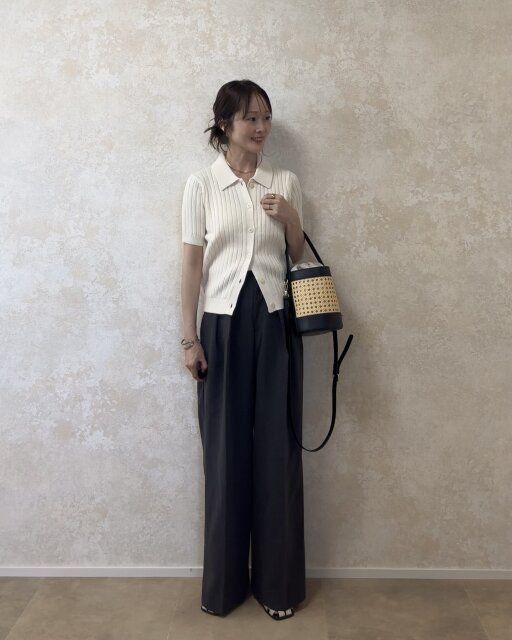 着回しコーデ①スラックスでキレイめカジュアルコーデ