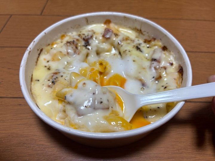 月見カルボナーラ風グラタン